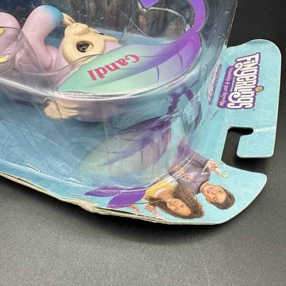 WowWee Fingerlings Baby Monkey Interactive Pet Candi Pink & Blue 40+ Sounds - Picture 8 of 10